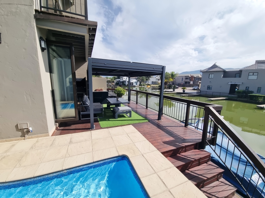 3 Bedroom Property for Sale in Hartbeesfontein AH North West